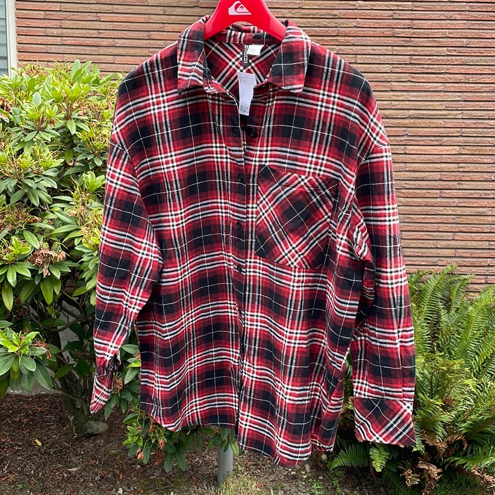 H&M Divided Flannel size Small (oversized)